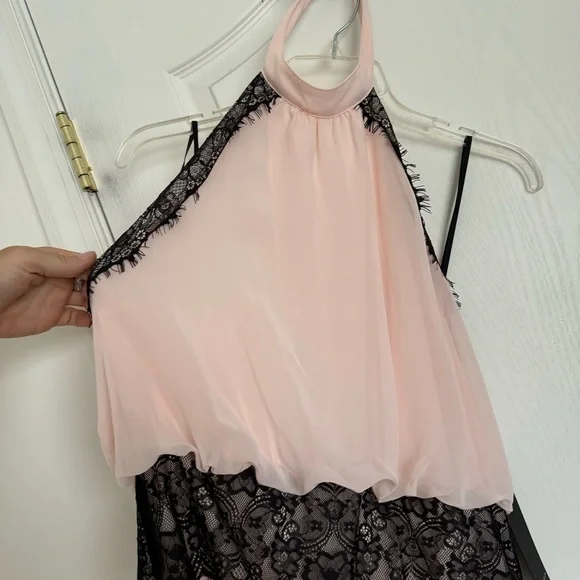 NWT Forever 21 Blush /Black Lace Trimmed Halter Maxi Dress Women's Size large - Picture 3 of 5